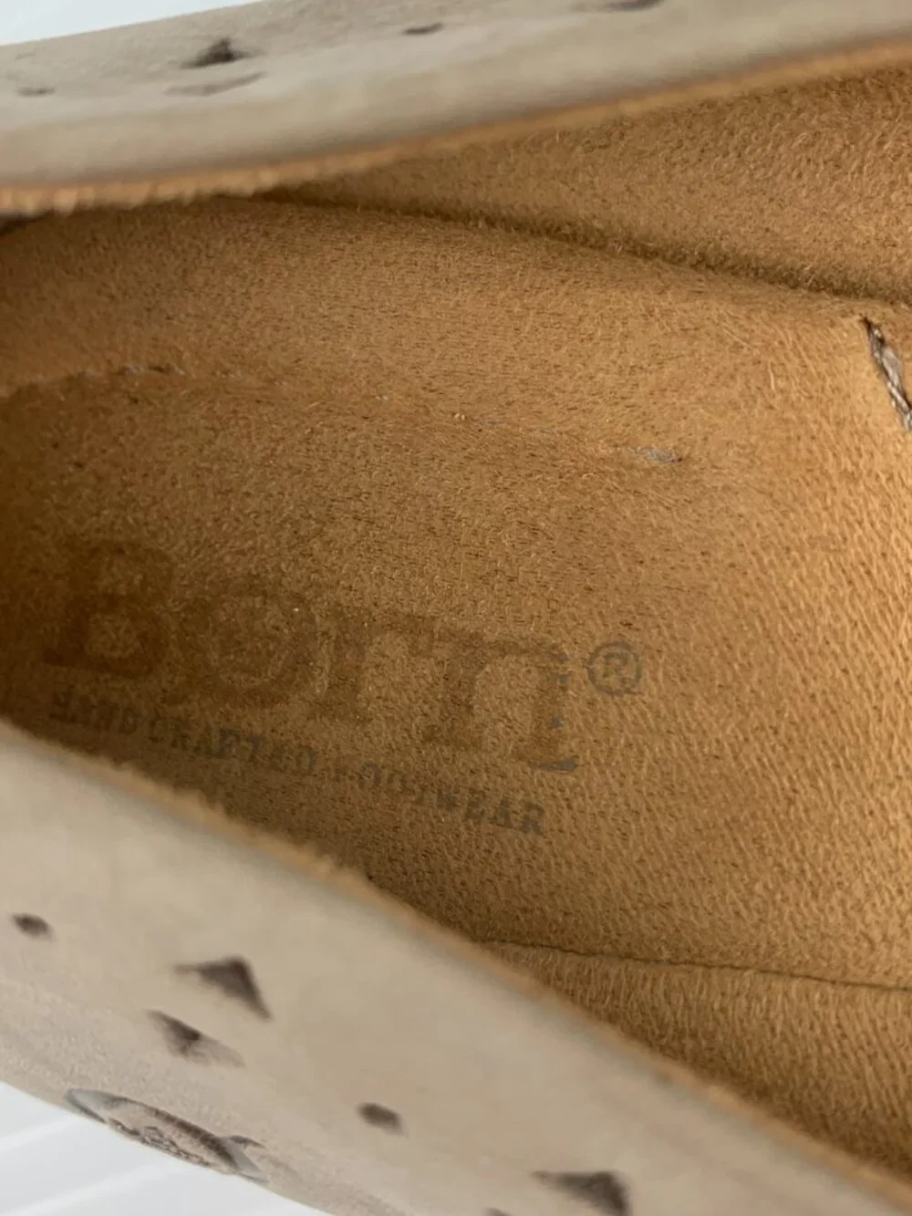 Born‎ F67622 Taupe Nubuck Laser Cut Cushioned Ballet Flats NEW